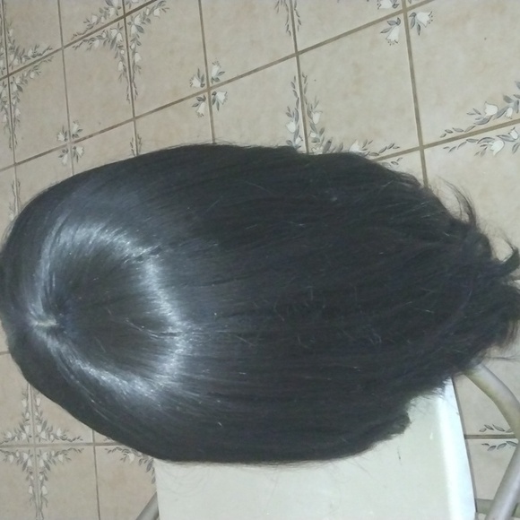 Beautiful Layered Bang Wig. About 16-18 inches long. 1B (black/brown) color. - Picture 12 of 14